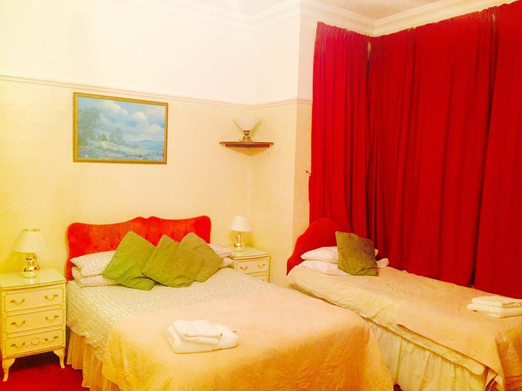Southend Inn Hotel - Close To Beach, Train Station & Southend Airport 部屋 写真